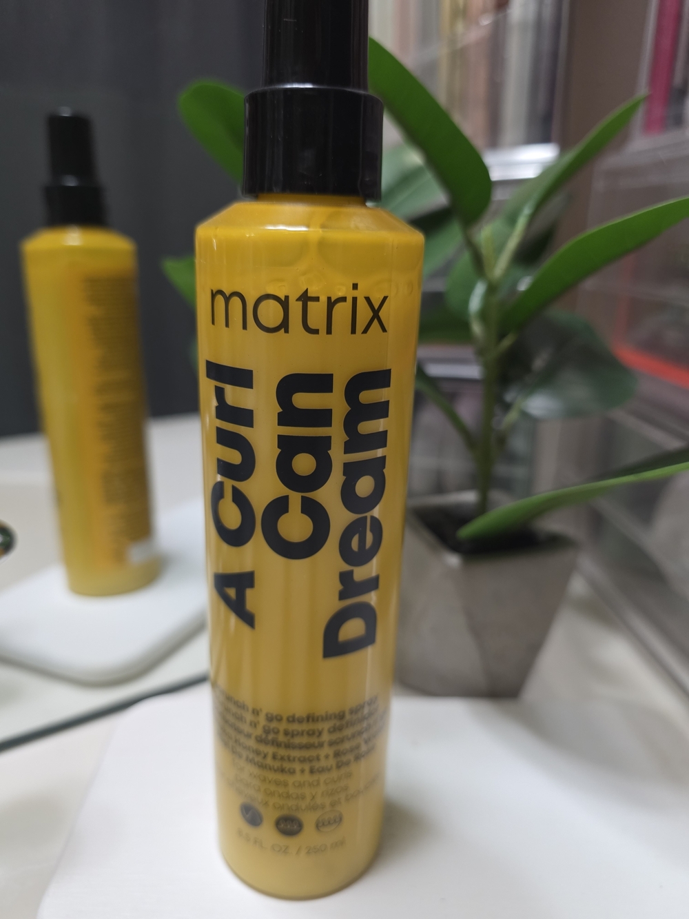 Matix A Curl Can Dream Yellow Curl Defining Spray